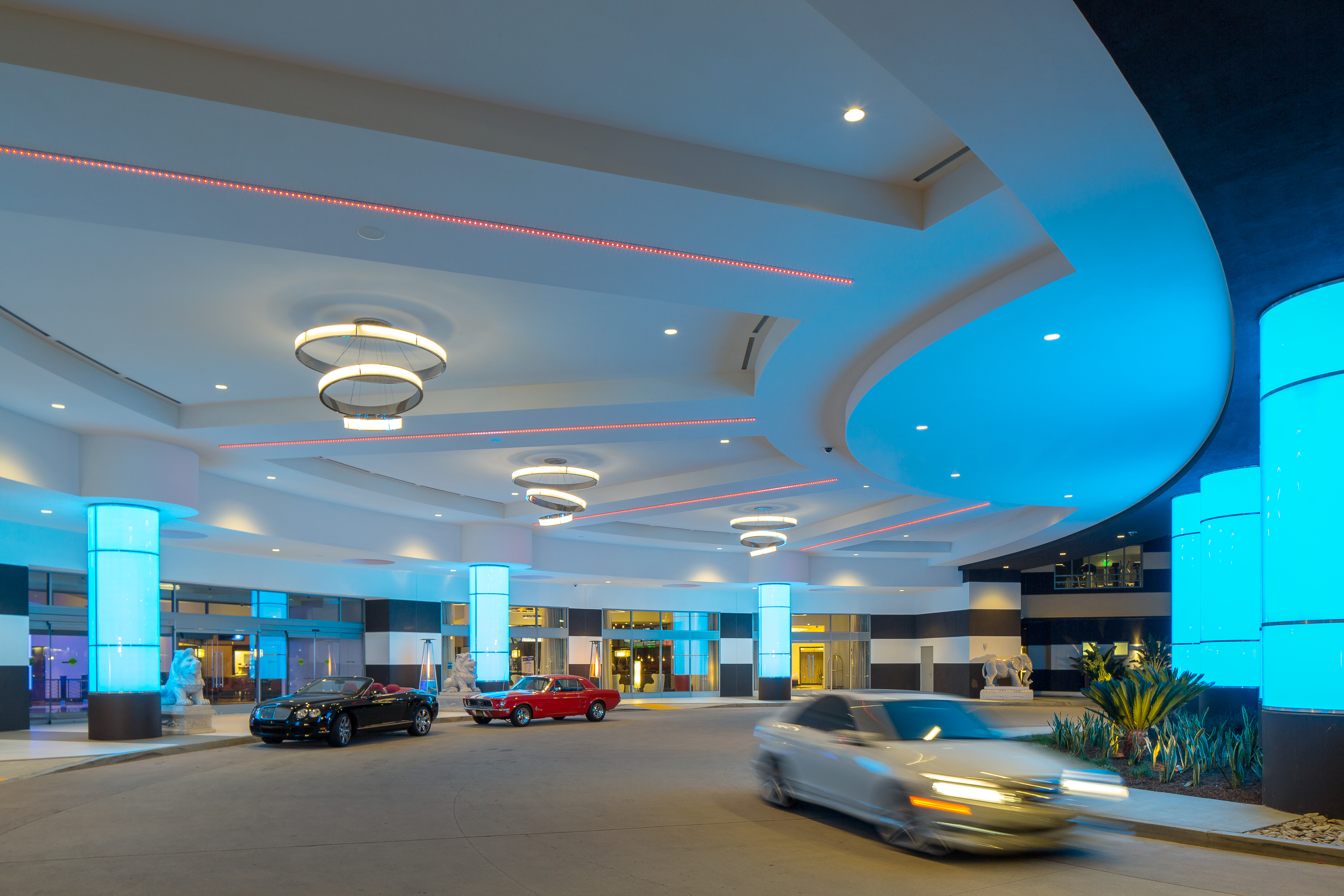 Porte-Cochere_moving_car